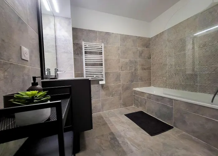 Le Marend 2 - Magnifique T3 Avec Terrasse Et Parking Lejlighed Antibes