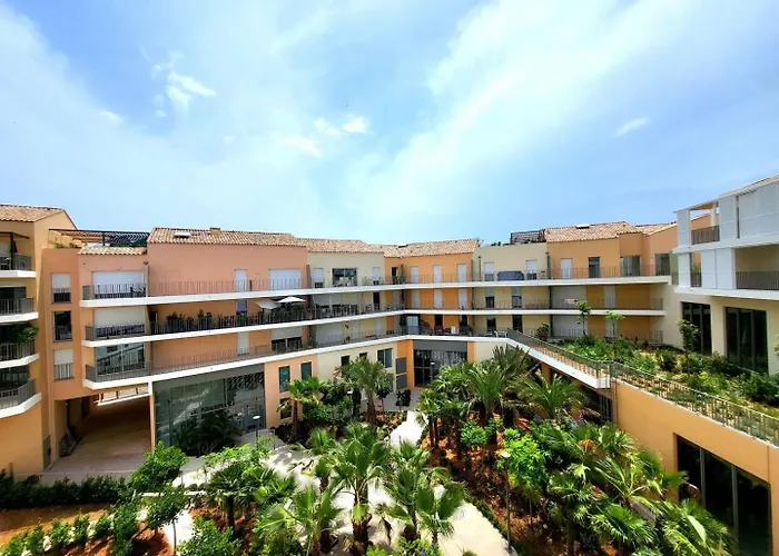Le Marend 2 - Magnifique T3 Avec Terrasse Et Parking Antibes