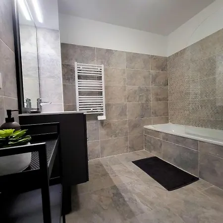 Le Marend 2 - Magnifique T3 Avec Terrasse Et Parking Appartamento Antibes